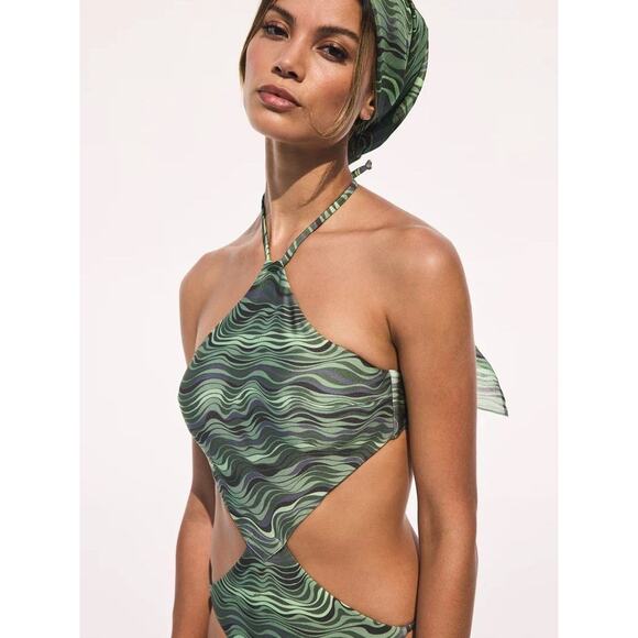 Cult Gaia Camari Cutout One Piece Swimsuit in Size XS Saltation Basil Multi - Picture 1 of 12
